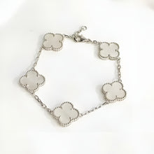 Four-Leaf_Clover_Bracelet_White_Mother_of_Pearl_Silver_Vermeil_925_Sterling_Silver 02